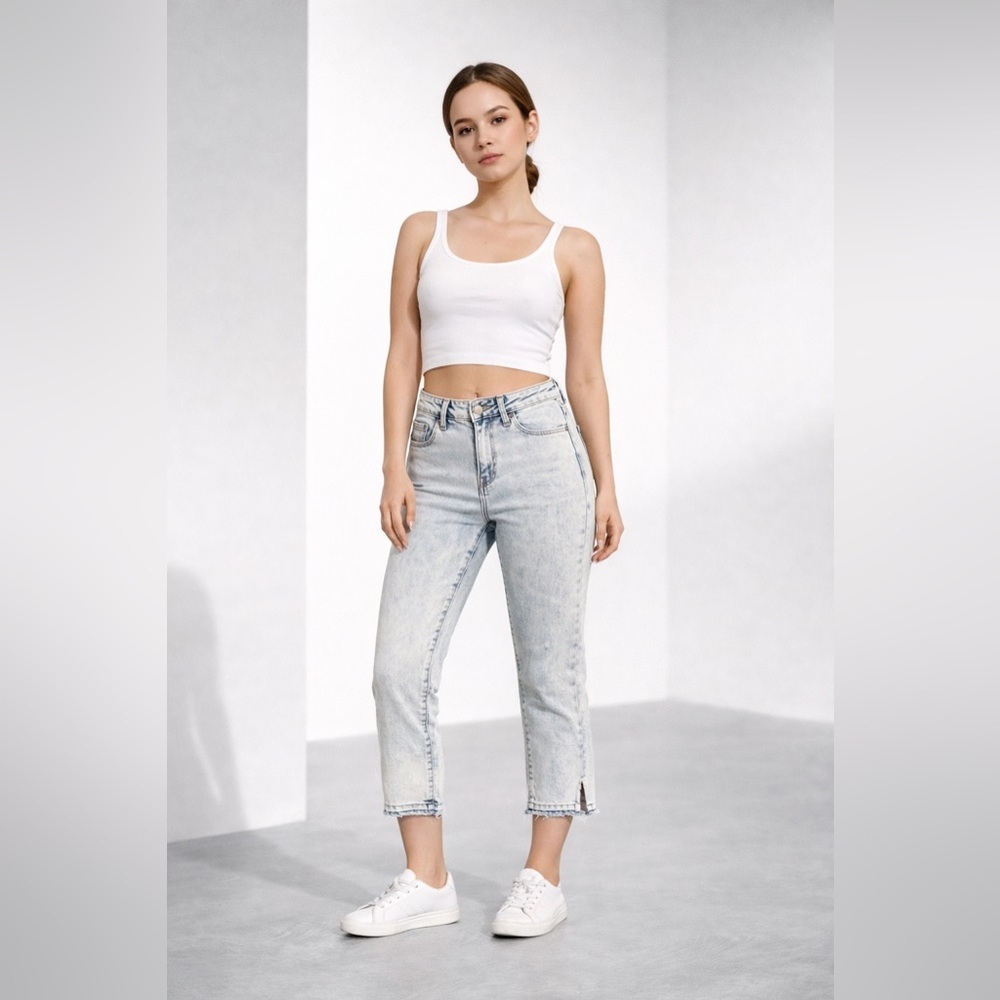 Articles of Society Los Angeles white washed light cropped jean 2” side slit 25